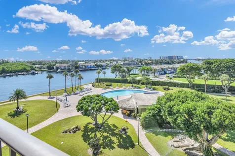 859 Jeffery Street Boca Raton FL 33487