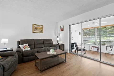 884 Worcester Lane Lake Worth FL 33467