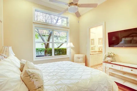 231 Se Bella Strano Port Saint Lucie FL 34984