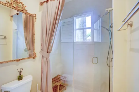 231 Se Bella Strano Port Saint Lucie FL 34984