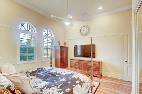 231 Se Bella Strano Port Saint Lucie FL 34984