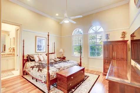 231 Se Bella Strano Port Saint Lucie FL 34984