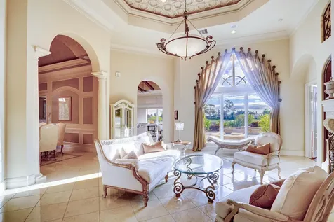 231 Se Bella Strano Port Saint Lucie FL 34984