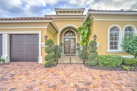 231 Se Bella Strano Port Saint Lucie FL 34984