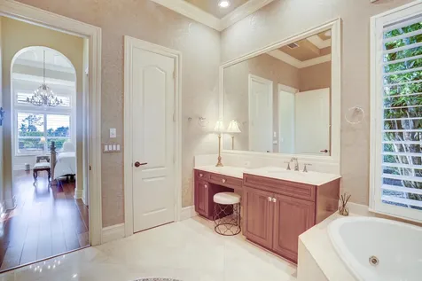 231 Se Bella Strano Port Saint Lucie FL 34984