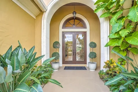 231 Se Bella Strano Port Saint Lucie FL 34984