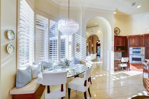231 Se Bella Strano Port Saint Lucie FL 34984