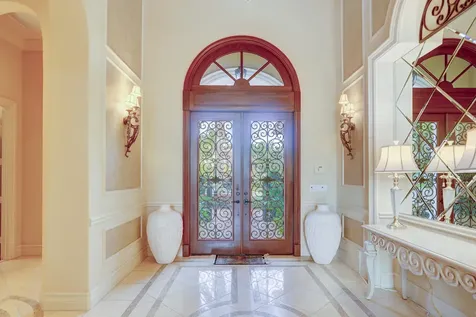 231 Se Bella Strano Port Saint Lucie FL 34984