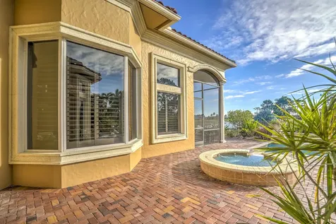 231 Se Bella Strano Port Saint Lucie FL 34984