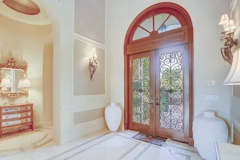 231 Se Bella Strano Port Saint Lucie FL 34984
