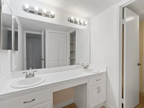 1458 N Lawnwood Circle Fort Pierce FL 34950