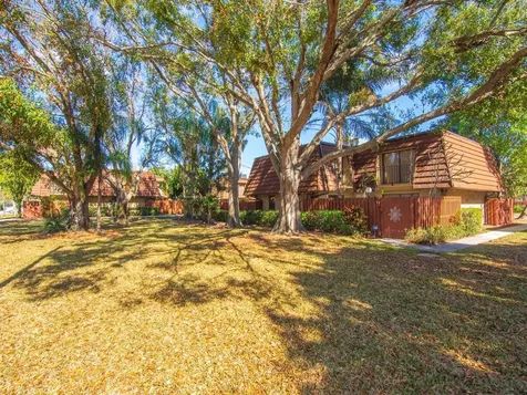 1458 N Lawnwood Circle Fort Pierce FL 34950