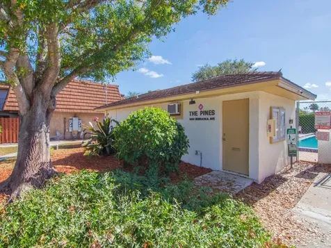 1458 N Lawnwood Circle Fort Pierce FL 34950