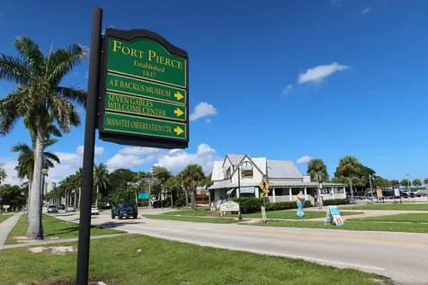5681 Nw Croton Avenue Port Saint Lucie FL 34986