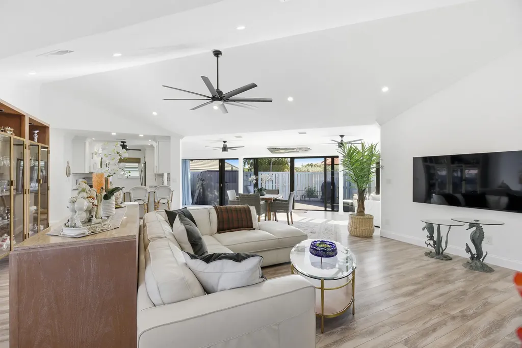 1127 E Seminole Avenue Jupiter FL 33477