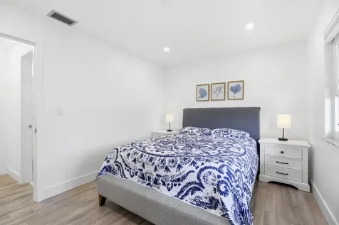 1127 E Seminole Avenue Jupiter FL 33477