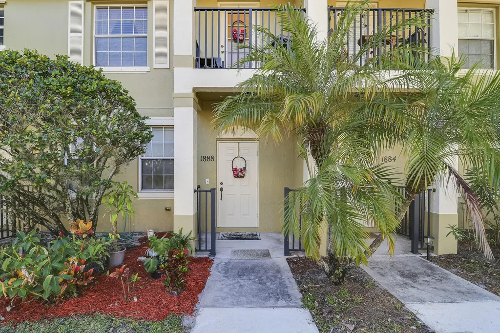 1888 Se High Springs Drive Port Saint Lucie FL 34952