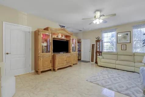 1888 Se High Springs Drive Port Saint Lucie FL 34952