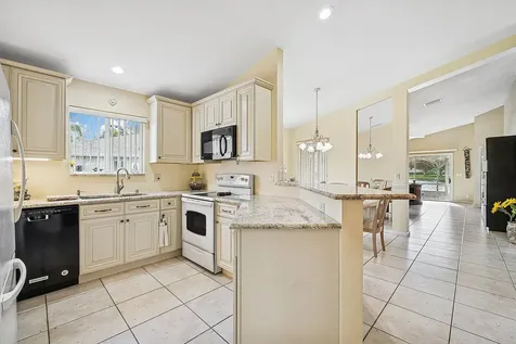 9238 Vineland Court Boca Raton FL 33496
