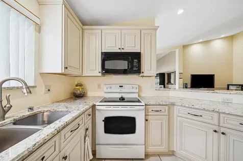 9238 Vineland Court Boca Raton FL 33496
