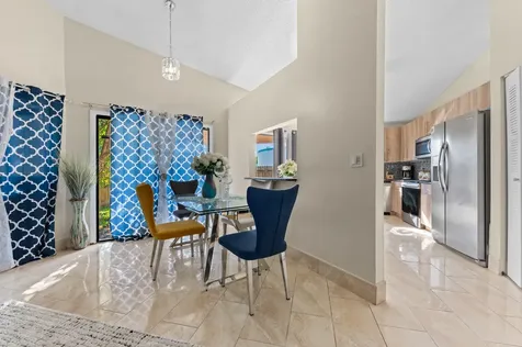 31 Peachtree Place Boynton Beach FL 33436