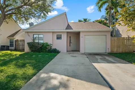 31 Peachtree Place Boynton Beach FL 33436