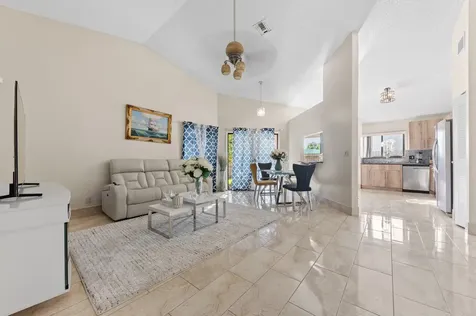 31 Peachtree Place Boynton Beach FL 33436