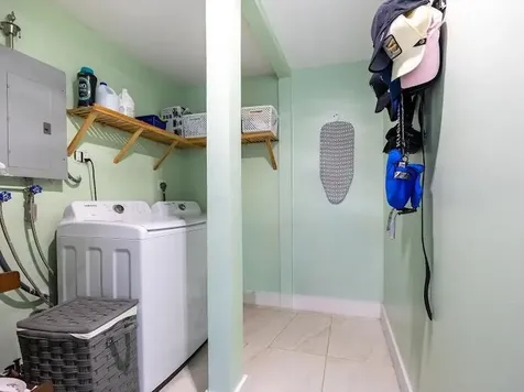 253 Davis Road Palm Springs FL 33461