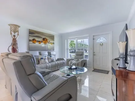 253 Davis Road Palm Springs FL 33461