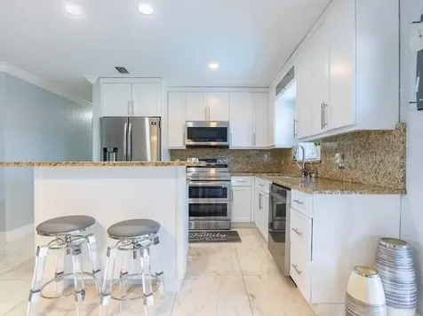 253 Davis Road Palm Springs FL 33461