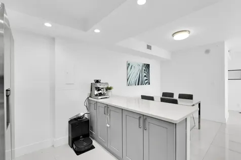 1000 NE Quayside Terrace Miami FL 33138