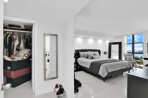 1000 NE Quayside Terrace Miami FL 33138
