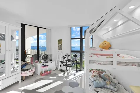 1000 NE Quayside Terrace Miami FL 33138