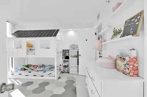 1000 NE Quayside Terrace Miami FL 33138