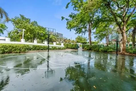 1000 NE Quayside Terrace Miami FL 33138