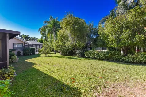 438 Sw Jefferson Circle Port Saint Lucie FL 34986