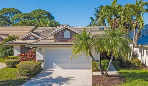 438 Sw Jefferson Circle Port Saint Lucie FL 34986
