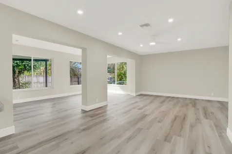 6524 Sleepy Willow Way Delray Beach FL 33484