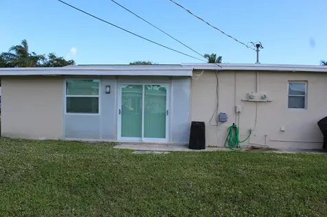 2719 Peer Lane Delray Beach FL 33445