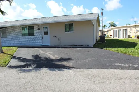 2719 Peer Lane Delray Beach FL 33445