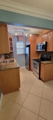 421 NE 1st Street Hallandale Beach FL 33009