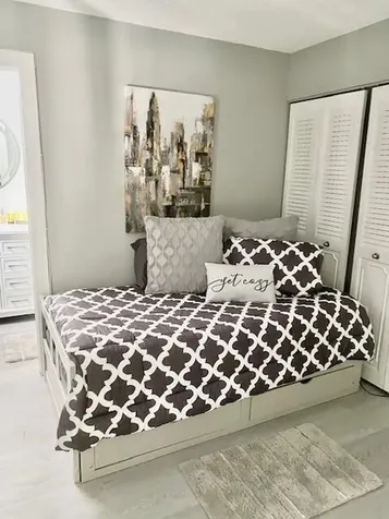 6461 NW 2nd Avenue Boca Raton FL 33487