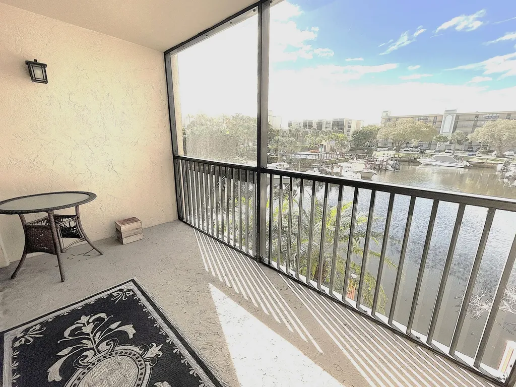 3 Royal Palm Way Boca Raton FL 33432