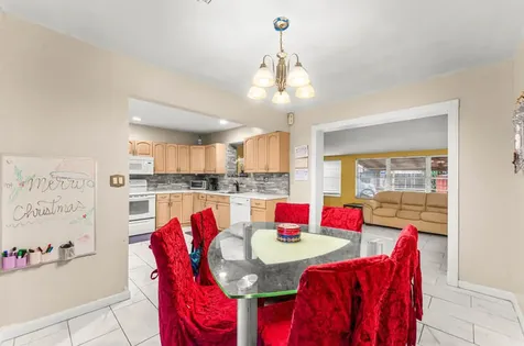 305 Henthorne Drive Palm Springs FL 33461