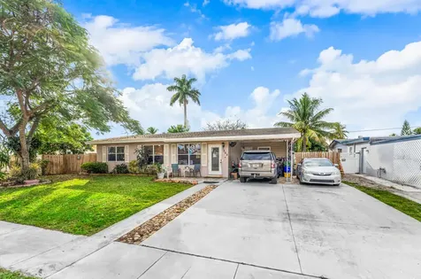 305 Henthorne Drive Palm Springs FL 33461
