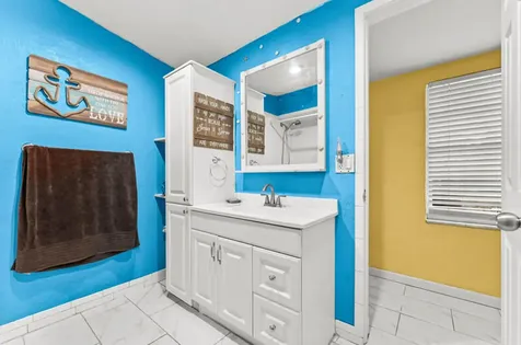 305 Henthorne Drive Palm Springs FL 33461
