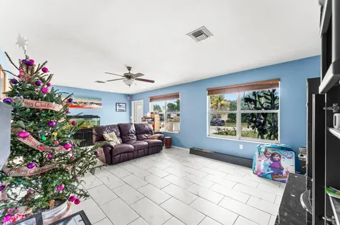 305 Henthorne Drive Palm Springs FL 33461