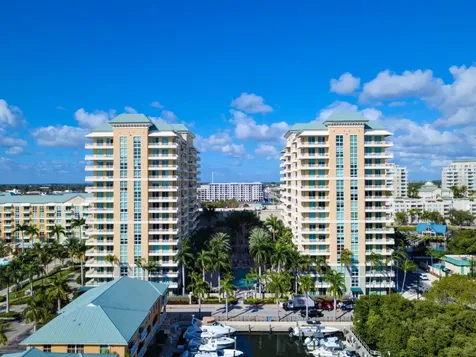 625 Casa Loma Boulevard Boynton Beach FL 33435