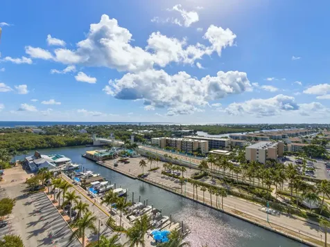 625 Casa Loma Boulevard Boynton Beach FL 33435