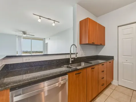 625 Casa Loma Boulevard Boynton Beach FL 33435